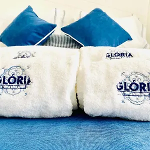 Gloria 10 Deluxe Bed & Breakfast Lissabon